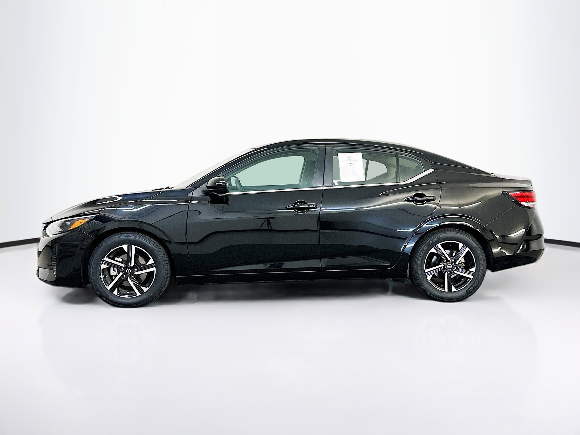 Used 2024 Nissan Sentra SV FWD image 4