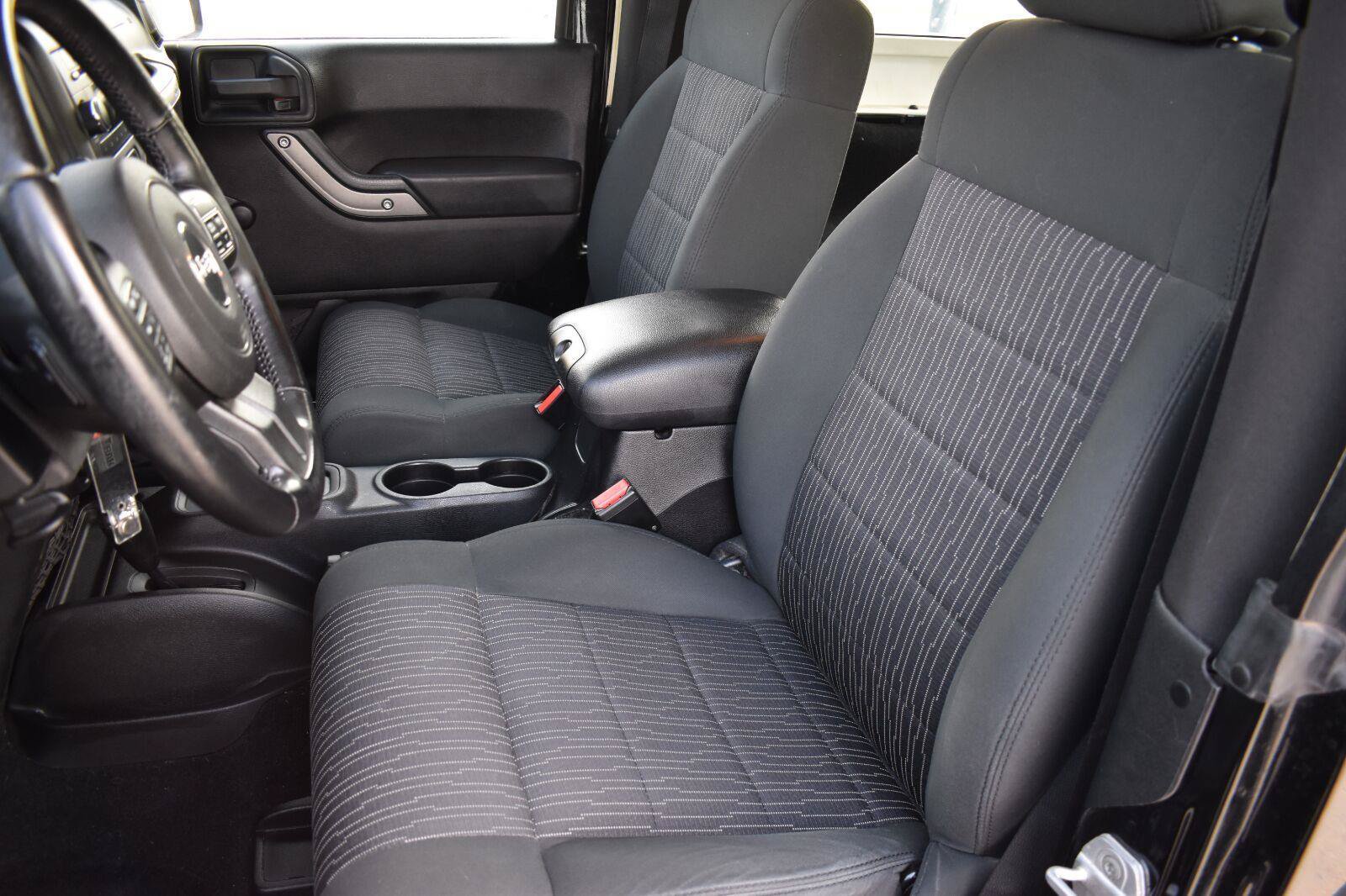 Used 2012 Jeep Wrangler Sport w/ Connectivity Group AWD/4WD image 12