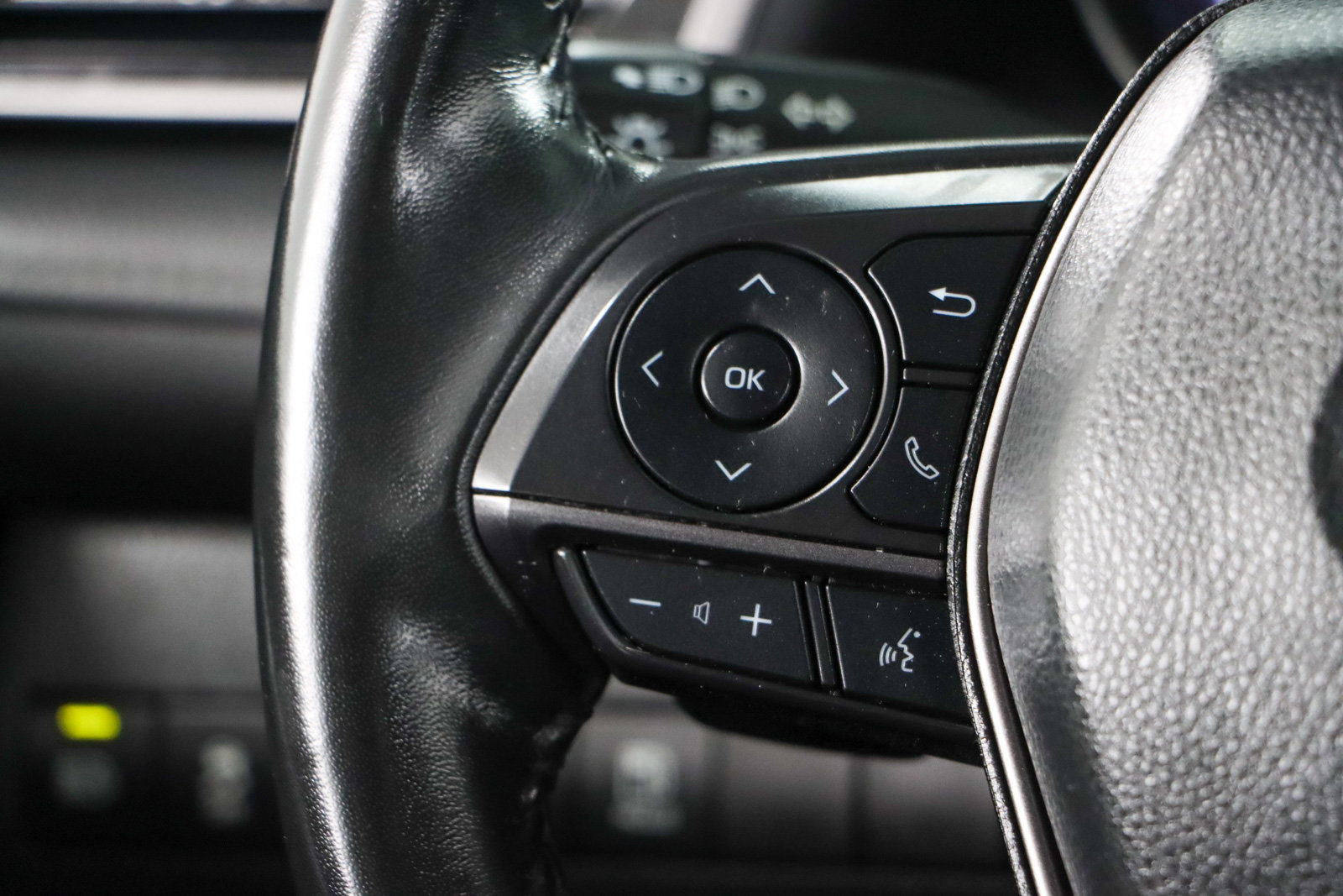 Used 2024 Toyota Camry SE image 13