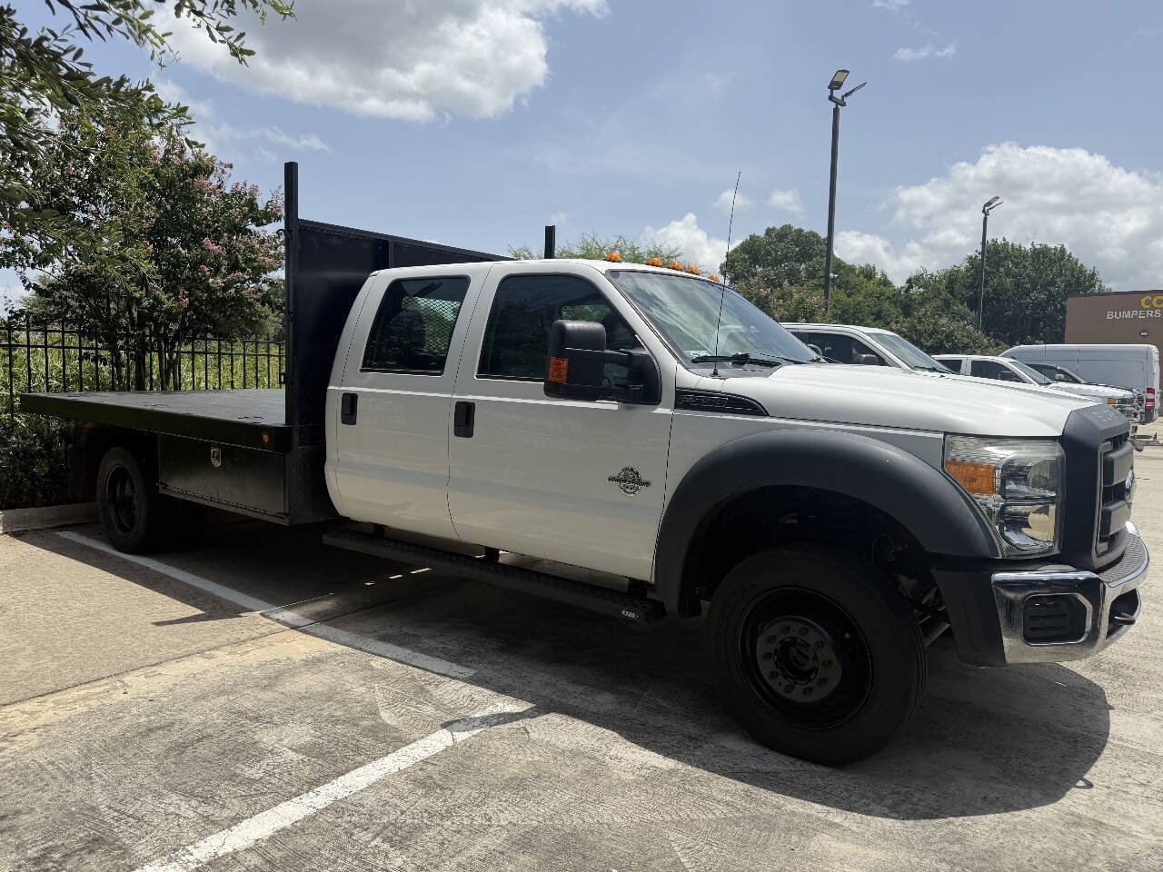 Used 2016 Ford F550 4x4 Crew Cab Super Duty image 2