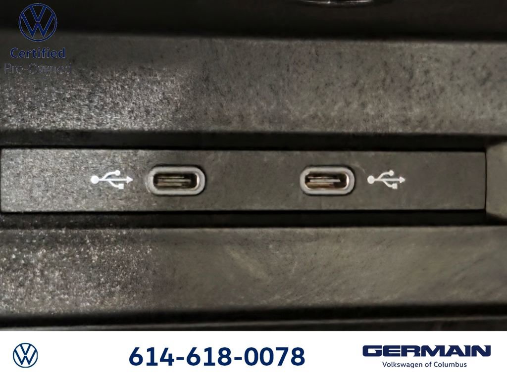 Used 2025 Volkswagen Taos SE image 31