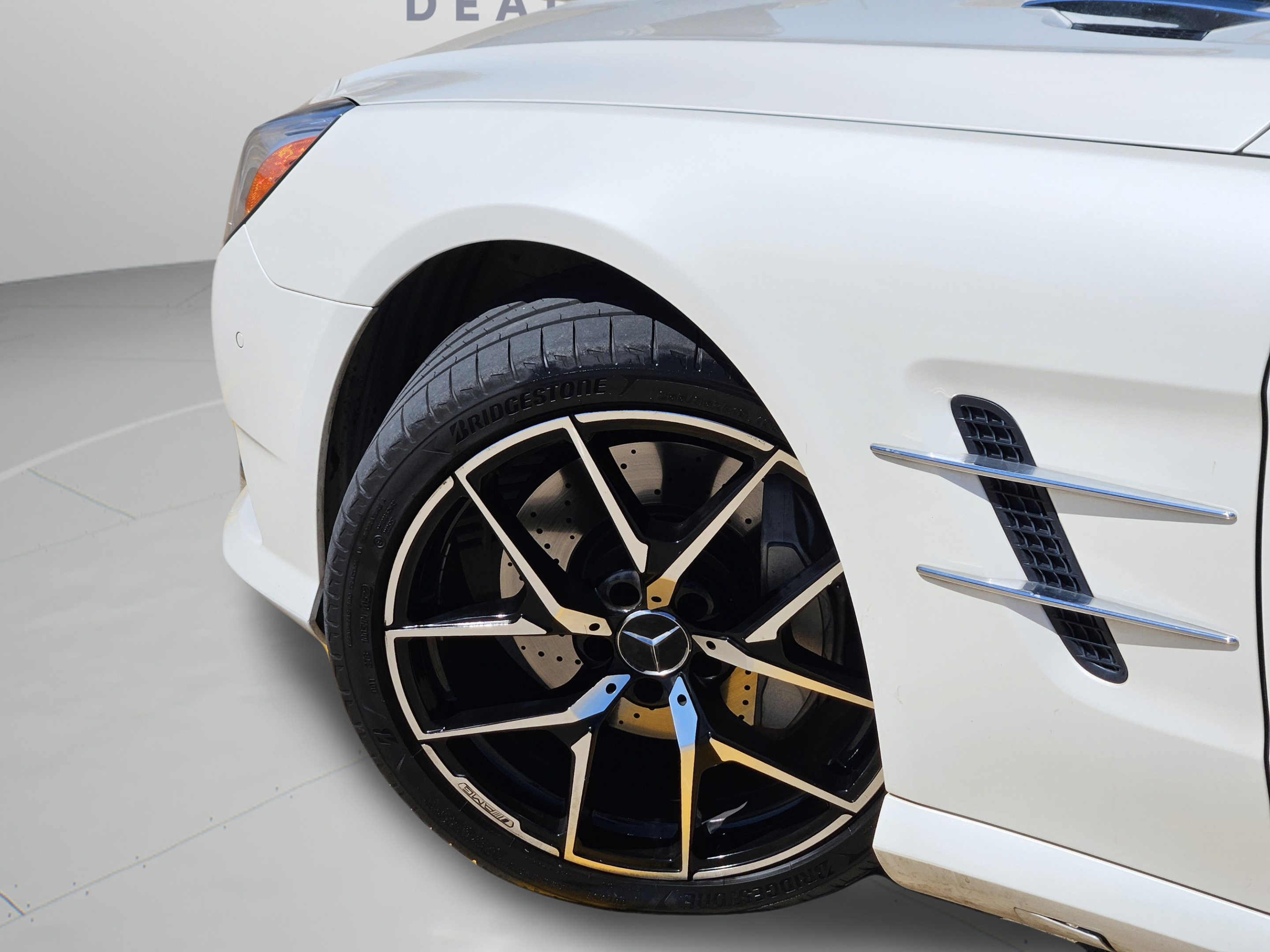 Used 2013 Mercedes-Benz SL 550 image 23