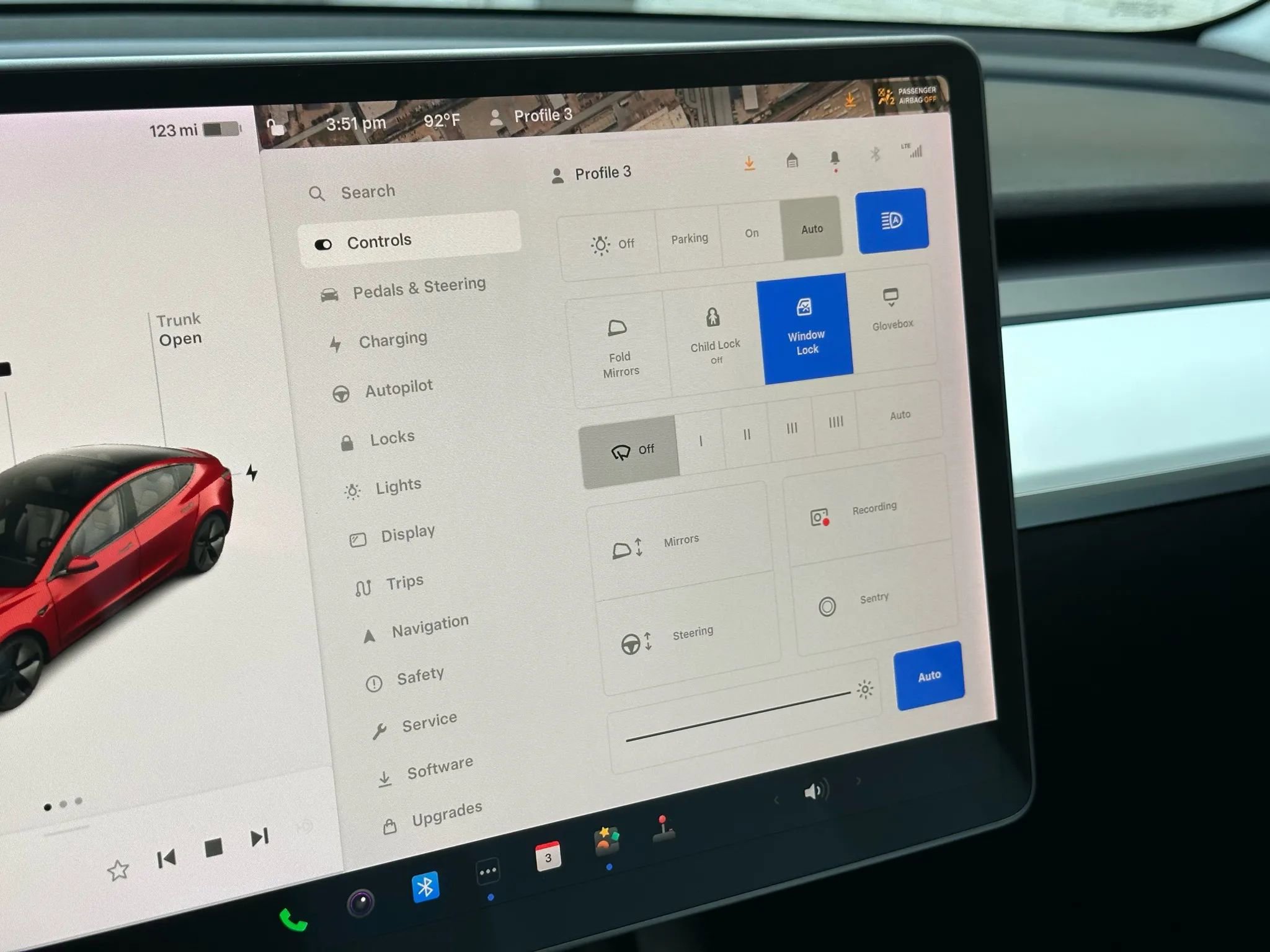 Used 2021 Tesla Model 3 Standard Range Plus image 30