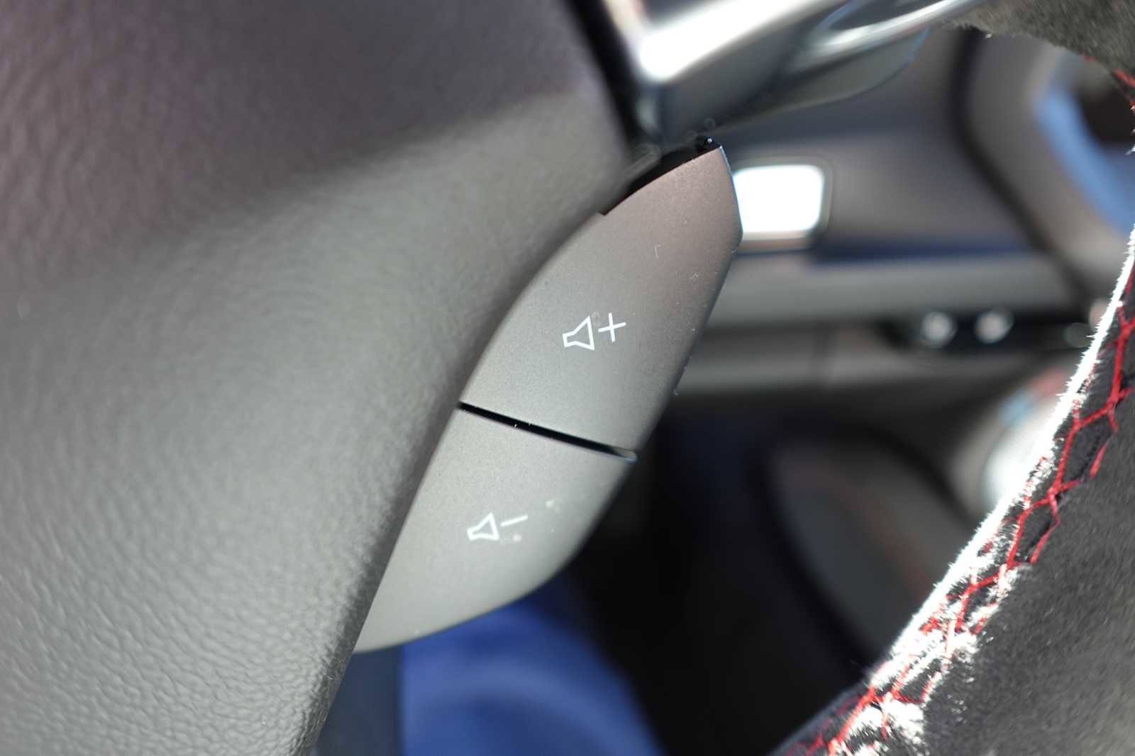 Used 2019 Chevrolet Camaro ZL1 image 22