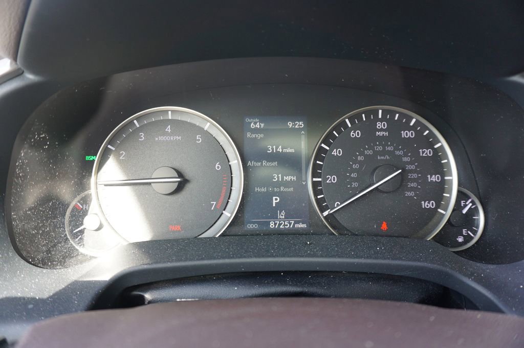 Used 2020 Lexus RX 350L Premium w/ Premium Package image 7