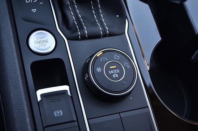 Certified 2023 Volkswagen Atlas SE image 17