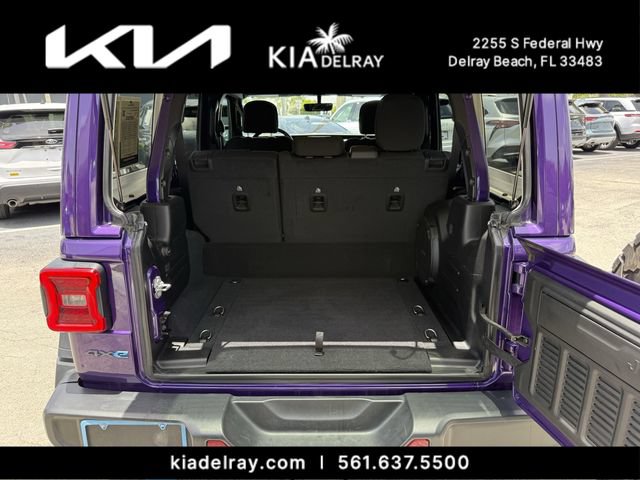 Used 2023 Jeep Wrangler Unlimited Rubicon 4xe w/ Cold Weather Group AWD/4WD image 8