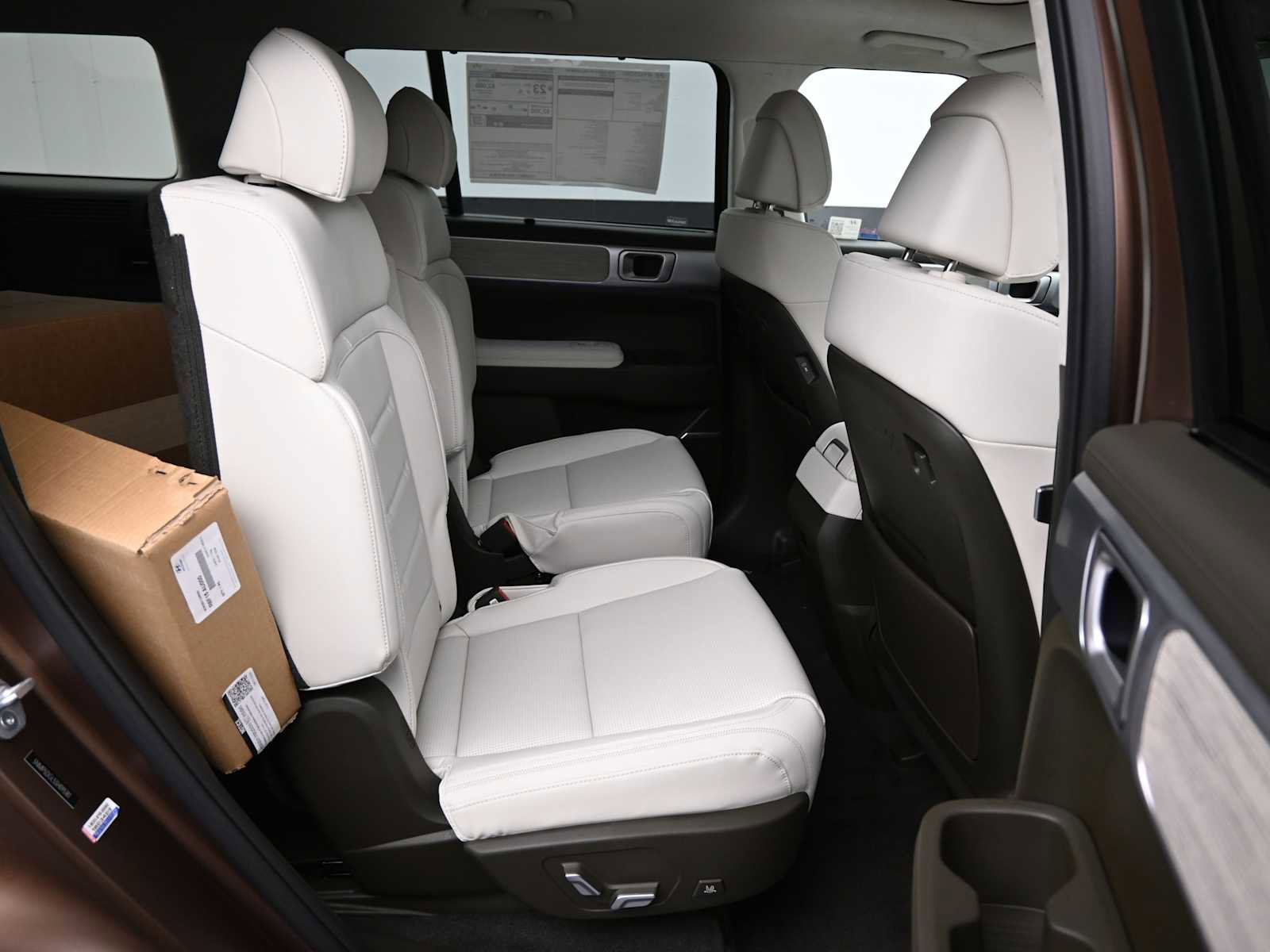 Used 2025 Hyundai Santa Fe Calligraphy image 12