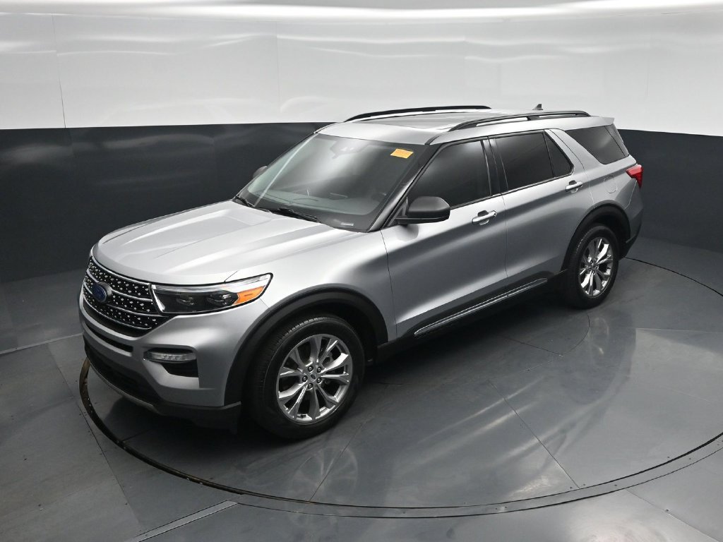 Used 2021 Ford Explorer XLT w/ Equipment Group 202A RWD image 31
