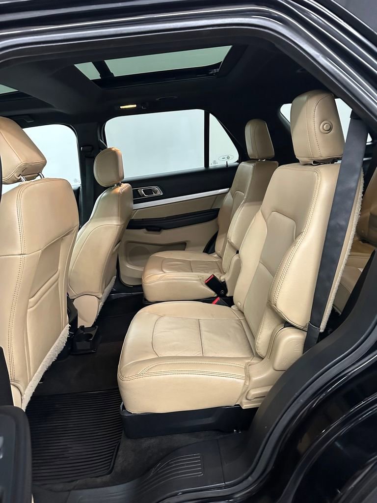 Used 2016 Ford Explorer XLT w/ Equipment Group 202A image 29
