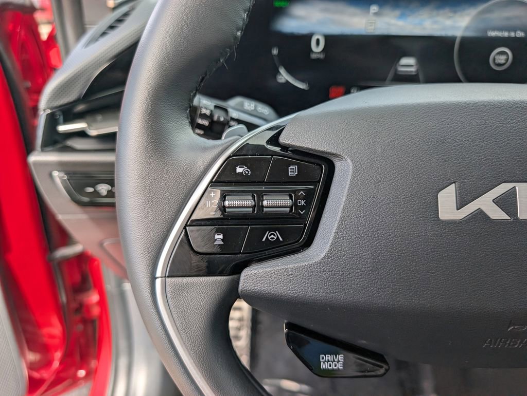 Certified 2025 Kia Niro Wave w/ Wave Preserve Package image 25