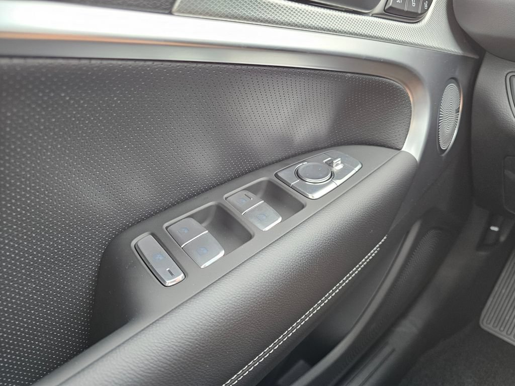 Certified 2026 Genesis G70 2.5T Prestige AWD/4WD image 29