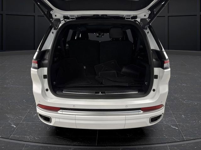 Used 2024 Jeep Grand Cherokee L Summit w/ Advanced Protech Group IV image 16