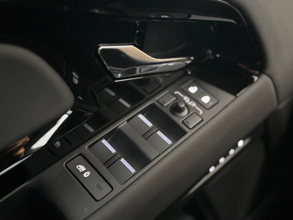 New 2026 Land Rover Range Rover Evoque S AWD/4WD image 10