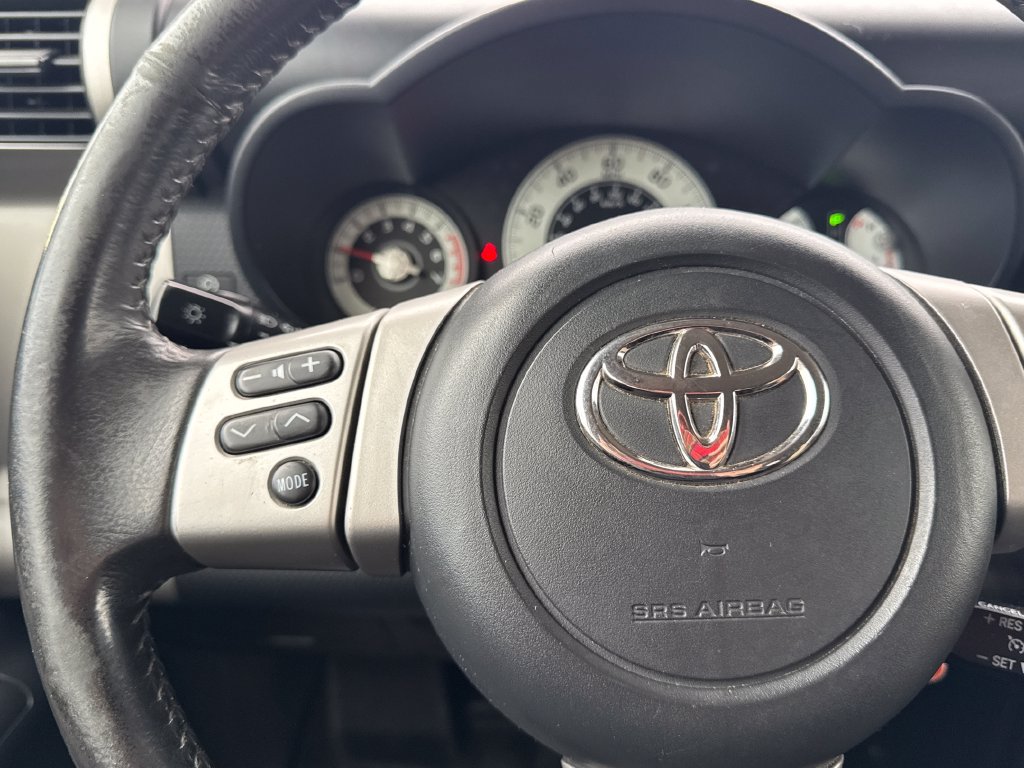 Used 2010 Toyota FJ Cruiser 4WD image 42