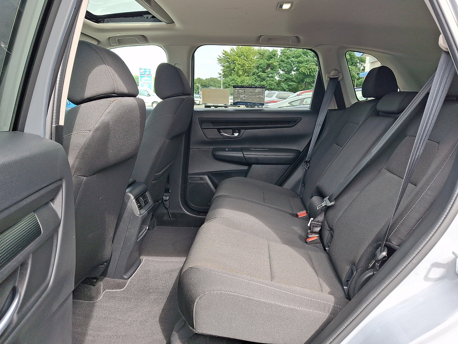 Used 2025 Honda CR-V EX image 10