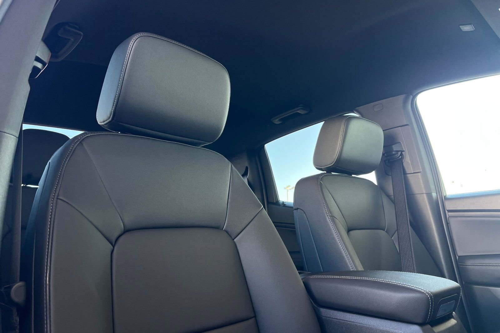 New 2026 GMC Canyon Elevation w/ Convenience Package image 15