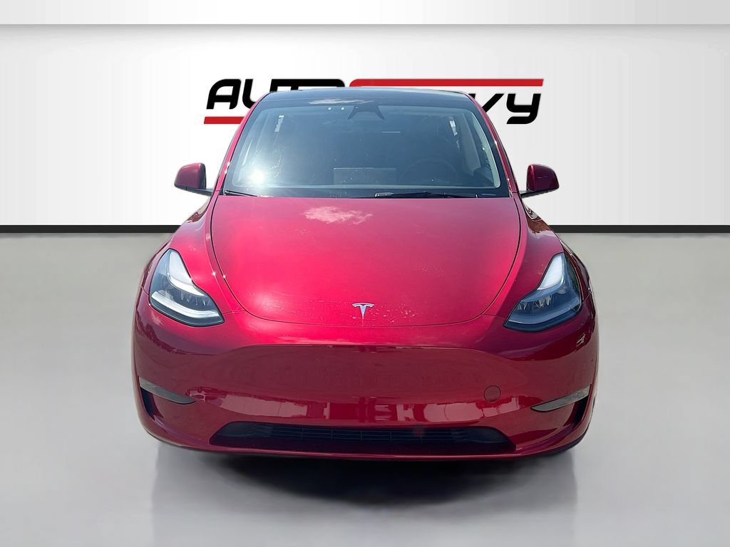 Used 2024 Tesla Model Y AWD image 2