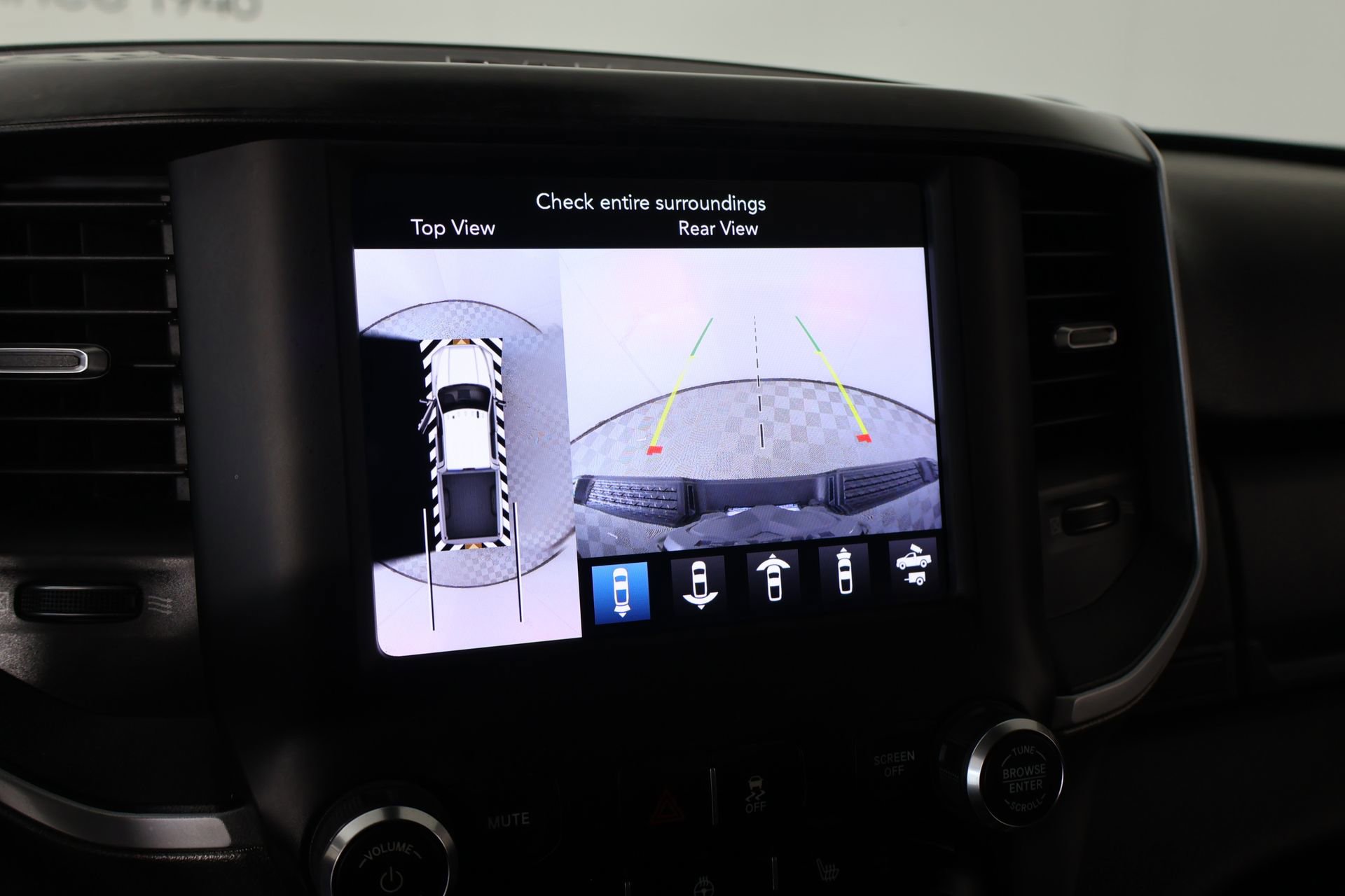 Used 2019 RAM 2500 Big Horn w/ Black Appearance Package image 6