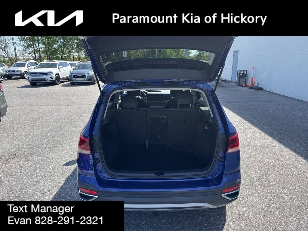 Used 2022 Volkswagen Taos SE FWD image 10