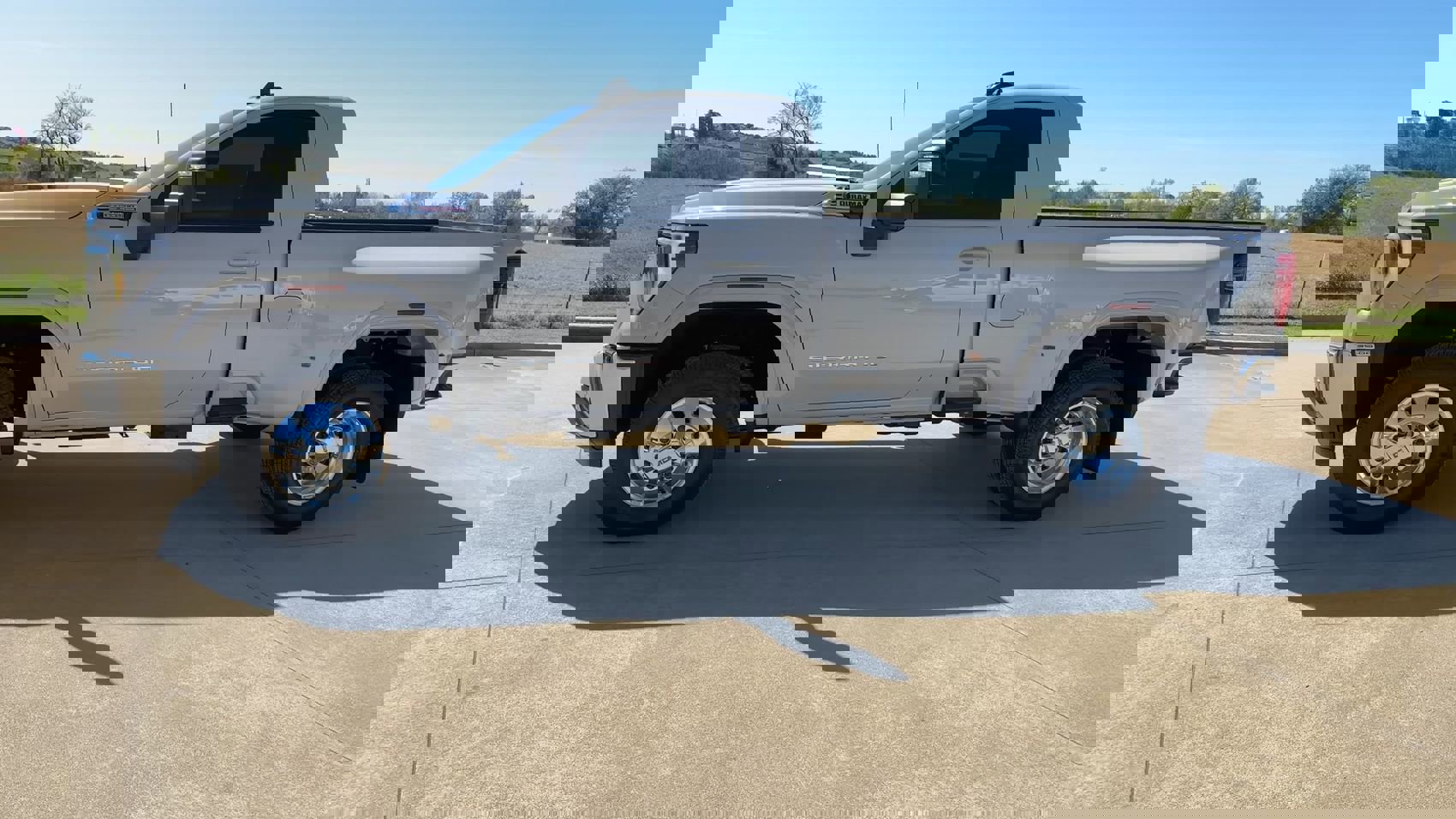 Used 2026 GMC Sierra 3500 SLE w/ SLE Convenience Package image 6