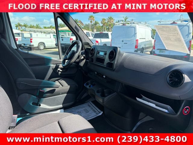 Used 2019 Freightliner Sprinter 2500 RWD image 36