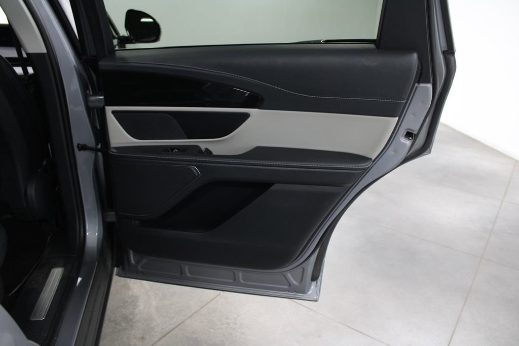 Used 2024 Lincoln Nautilus Reserve image 36