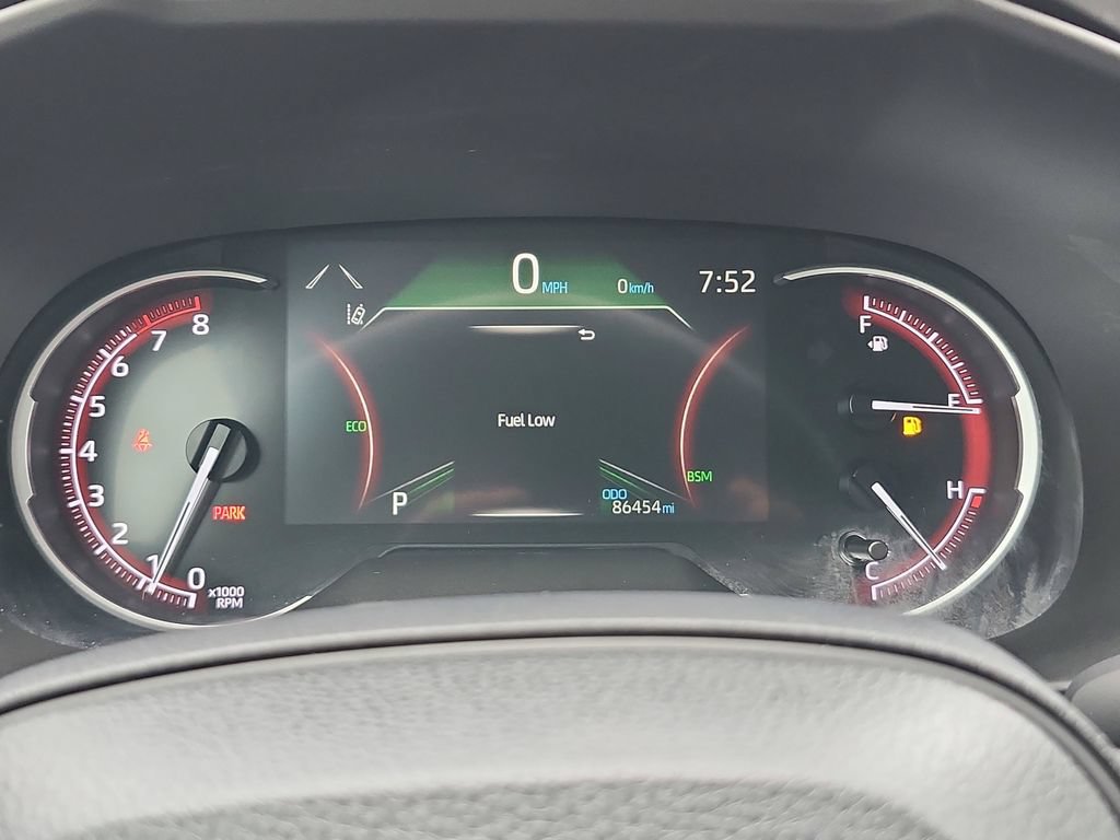 Used 2024 Toyota RAV4 XLE w/ Convenience Package FWD image 29