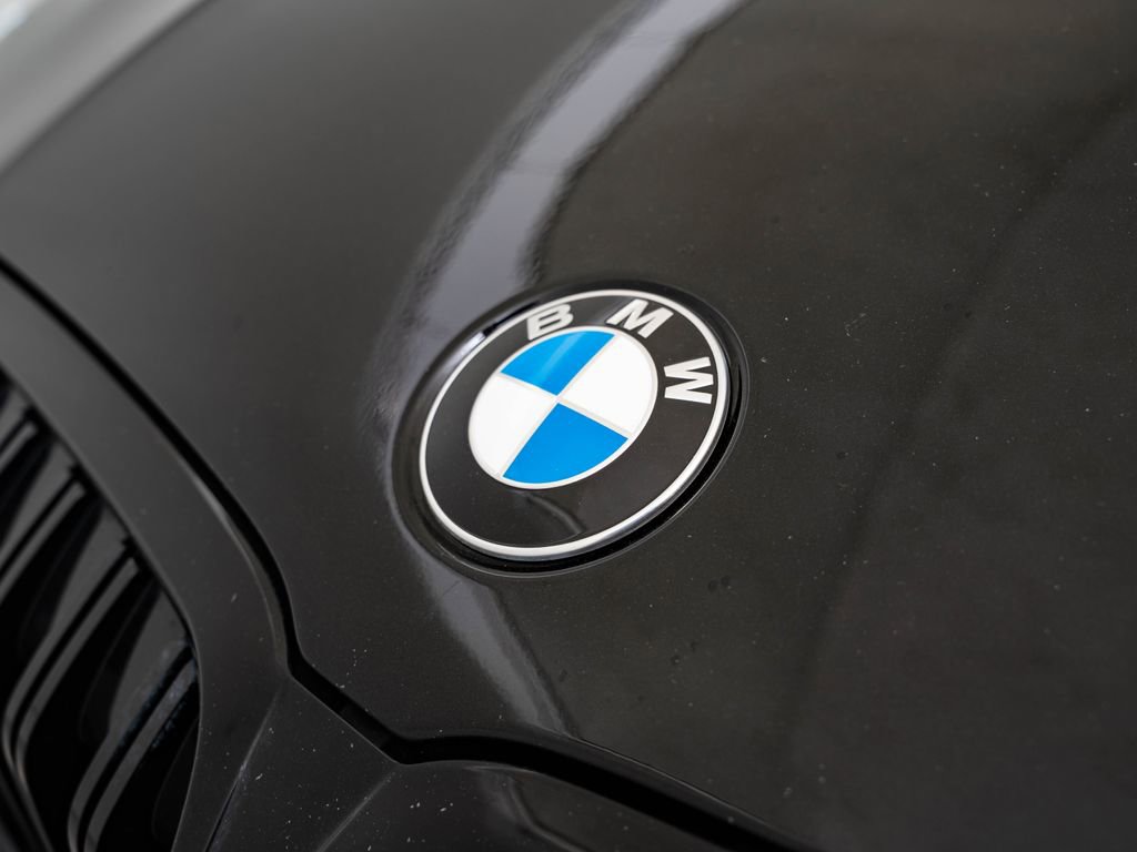 Used 2023 BMW 330i xDrive Sedan w/ M Sport Package image 3