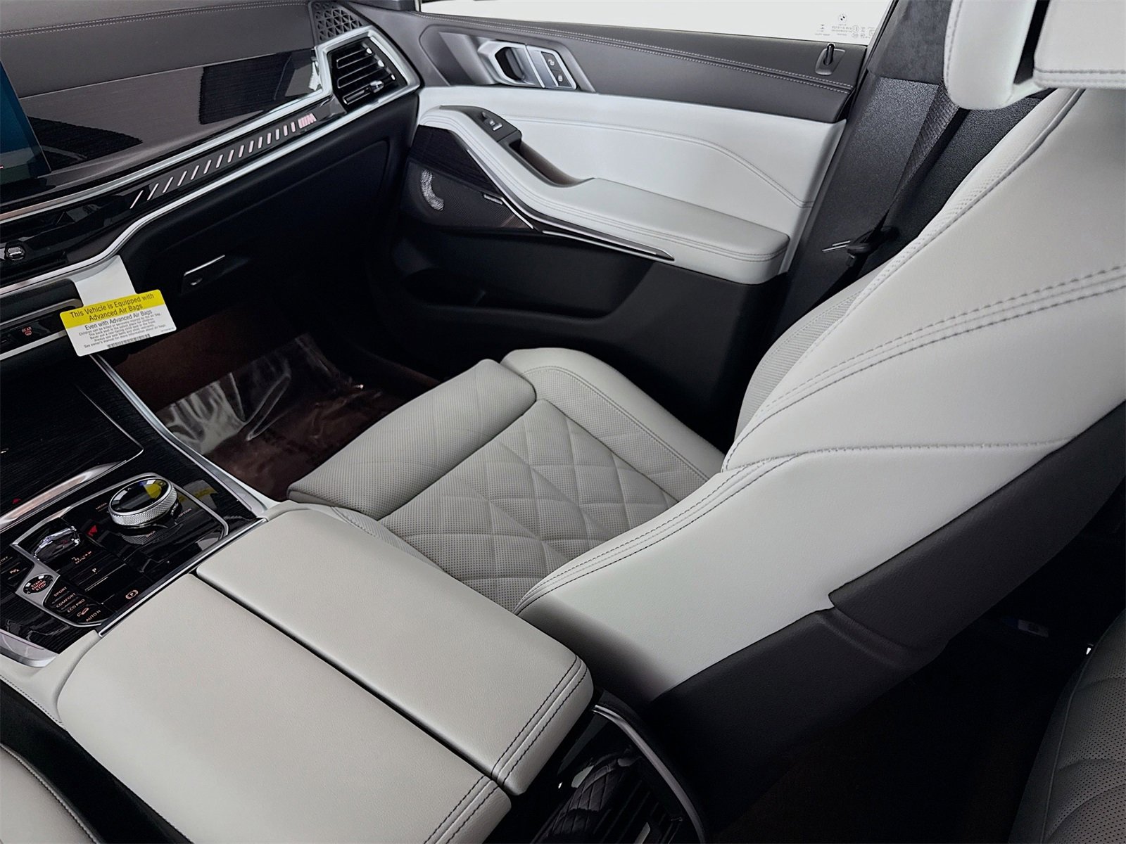 New 2026 BMW X5 M60i image 25