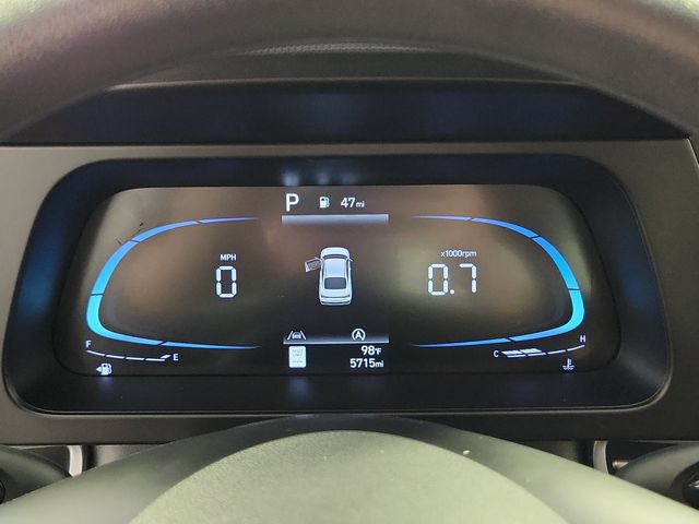 Used 2025 Hyundai Elantra SE FWD image 27