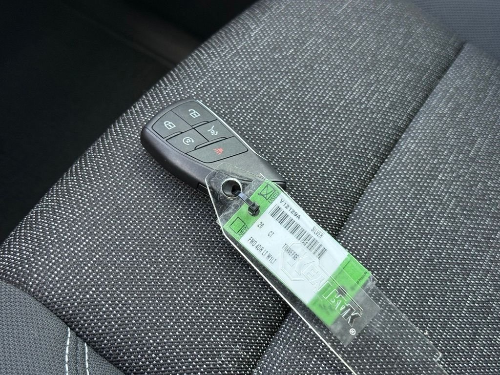 Used 2026 Chevrolet Traverse LT w/ Driver Confidence Package FWD image 43