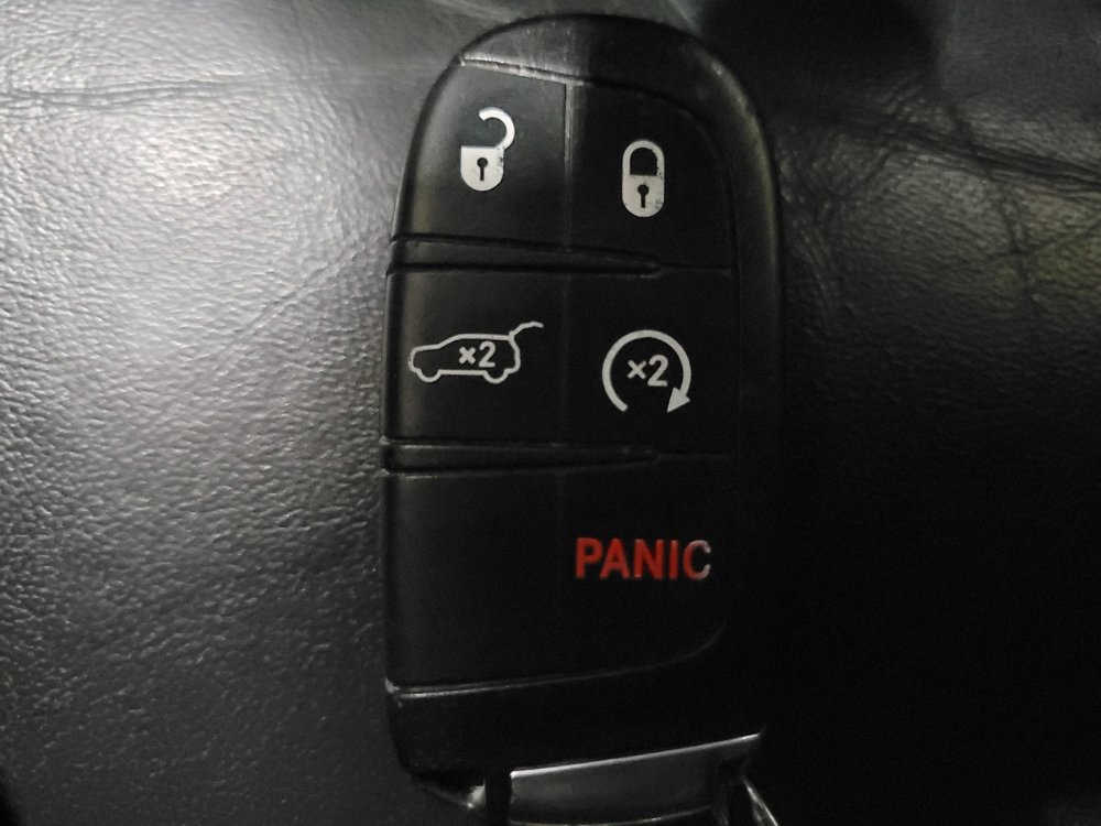 Used 2020 Jeep Grand Cherokee Limited AWD/4WD image 32
