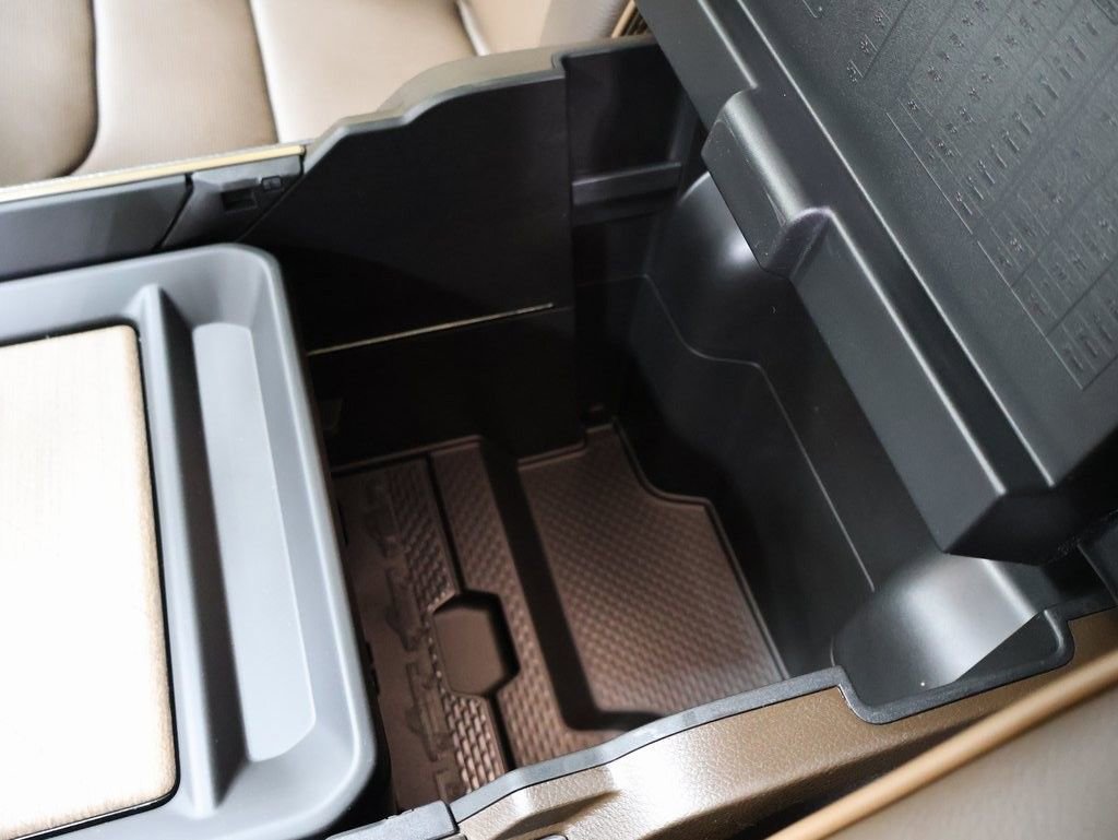 New 2026 RAM 1500 Limited w/ Off Road Group image 31