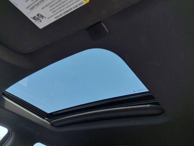 Used 2023 Chevrolet Silverado 1500 High Country w/ Technology Package image 16