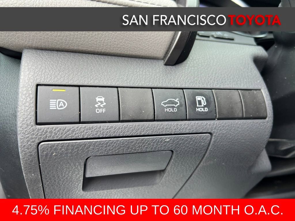 Certified 2020 Toyota Camry LE image 34