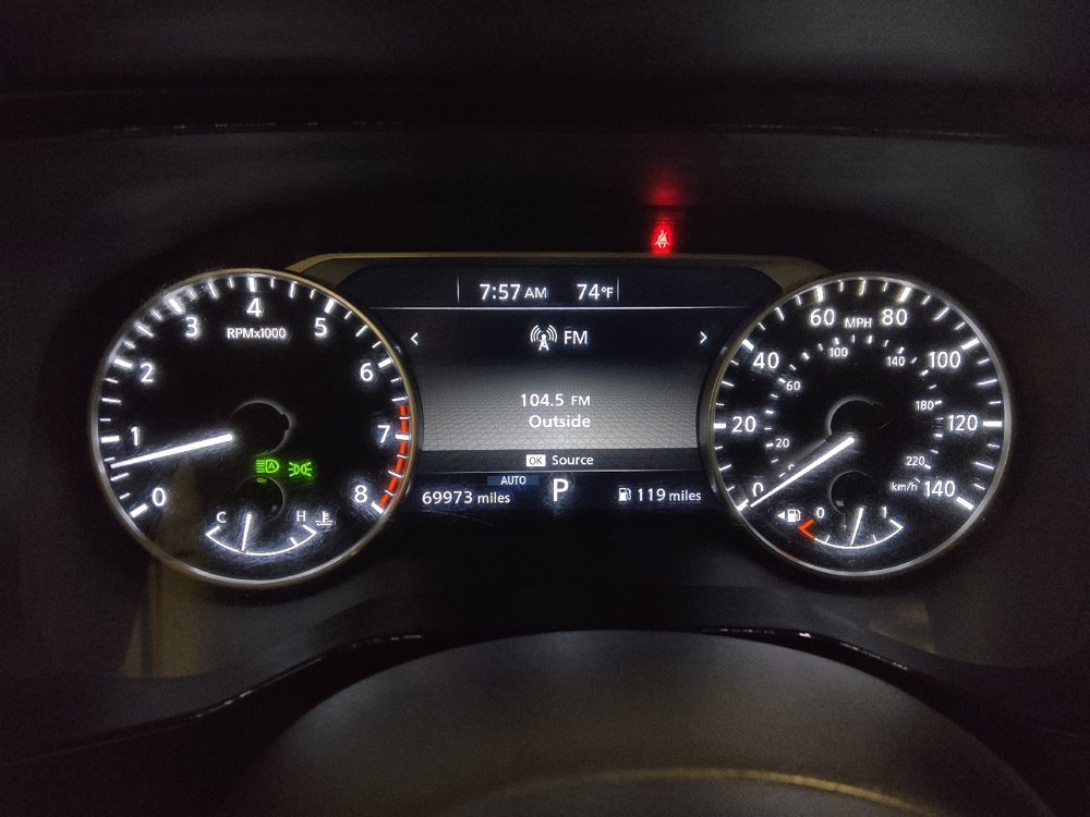 Used 2022 Nissan Pathfinder SV AWD/4WD image 23