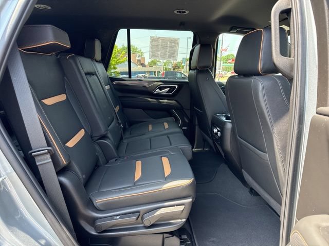Used 2024 GMC Yukon AT4 w/ Technology Package AWD/4WD image 10