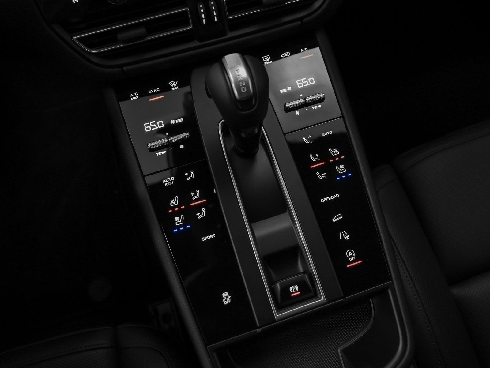 Certified 2025 Porsche Macan image 30