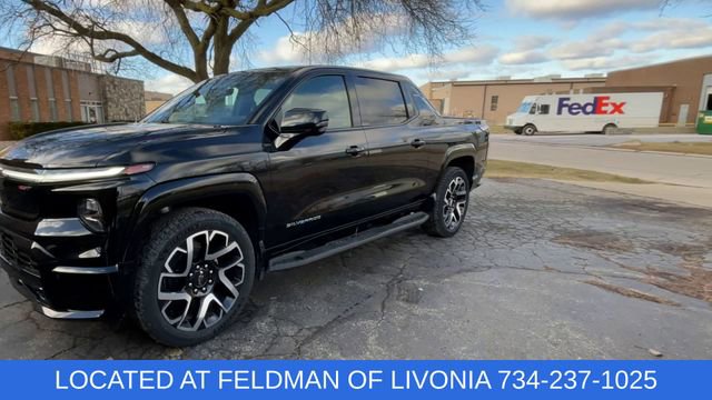 Certified 2024 Chevrolet Silverado EV RST image 4