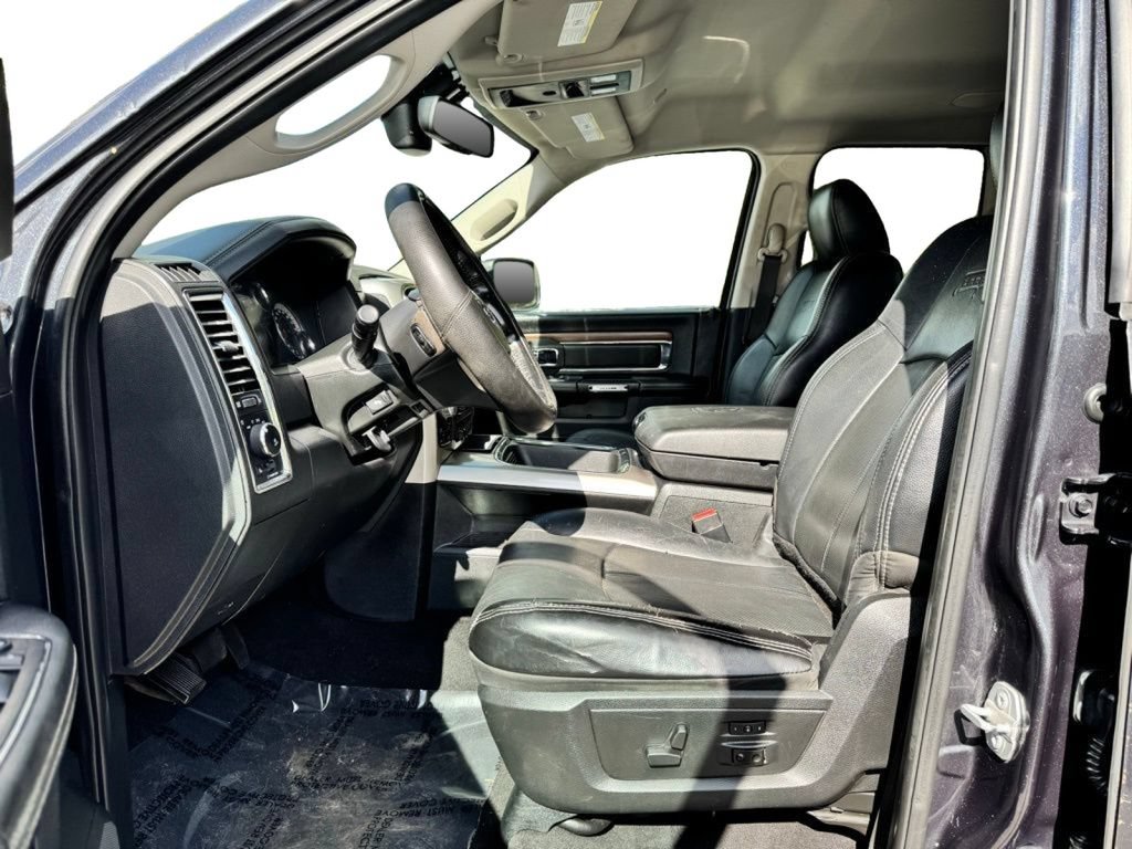 Used 2018 RAM 1500 Laramie w/ Convenience Group AWD/4WD image 8