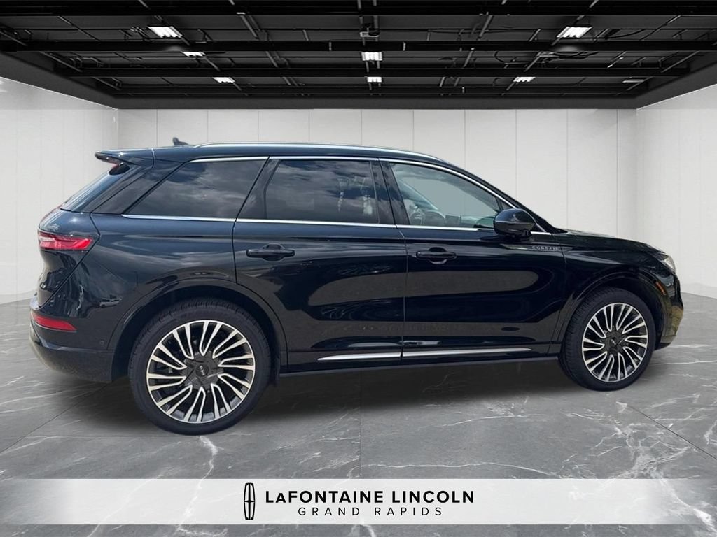 Used 2022 Lincoln Corsair Reserve w/ Equipment Group 201A AWD/4WD image 6