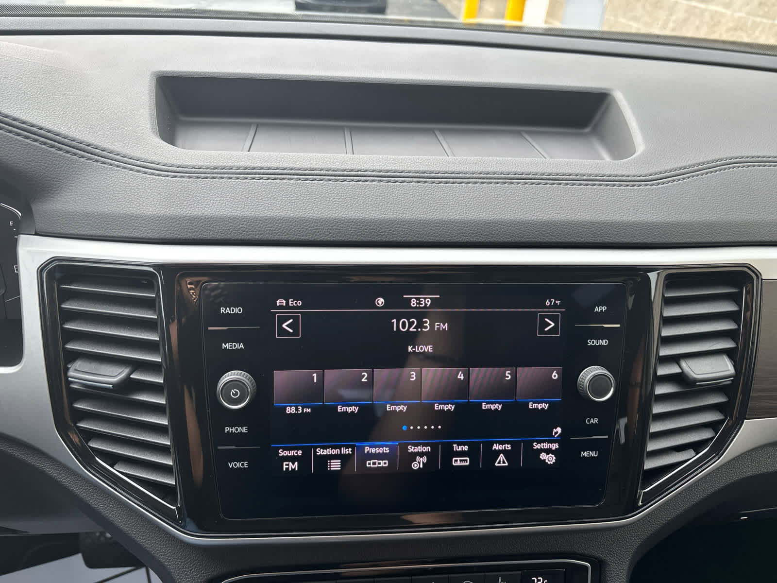 Used 2023 Volkswagen Atlas SE image 45