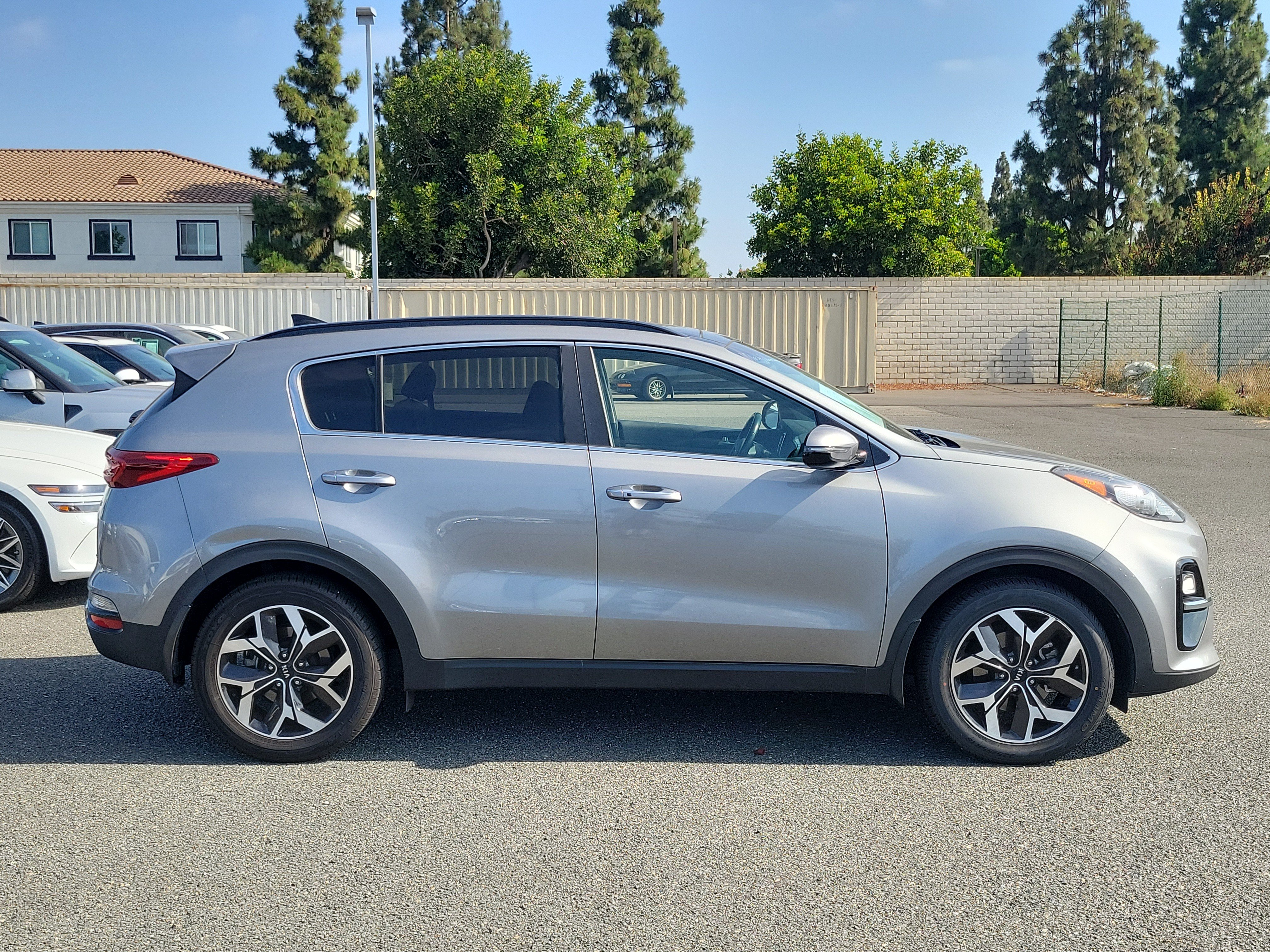 Used 2022 Kia Sportage EX FWD image 5