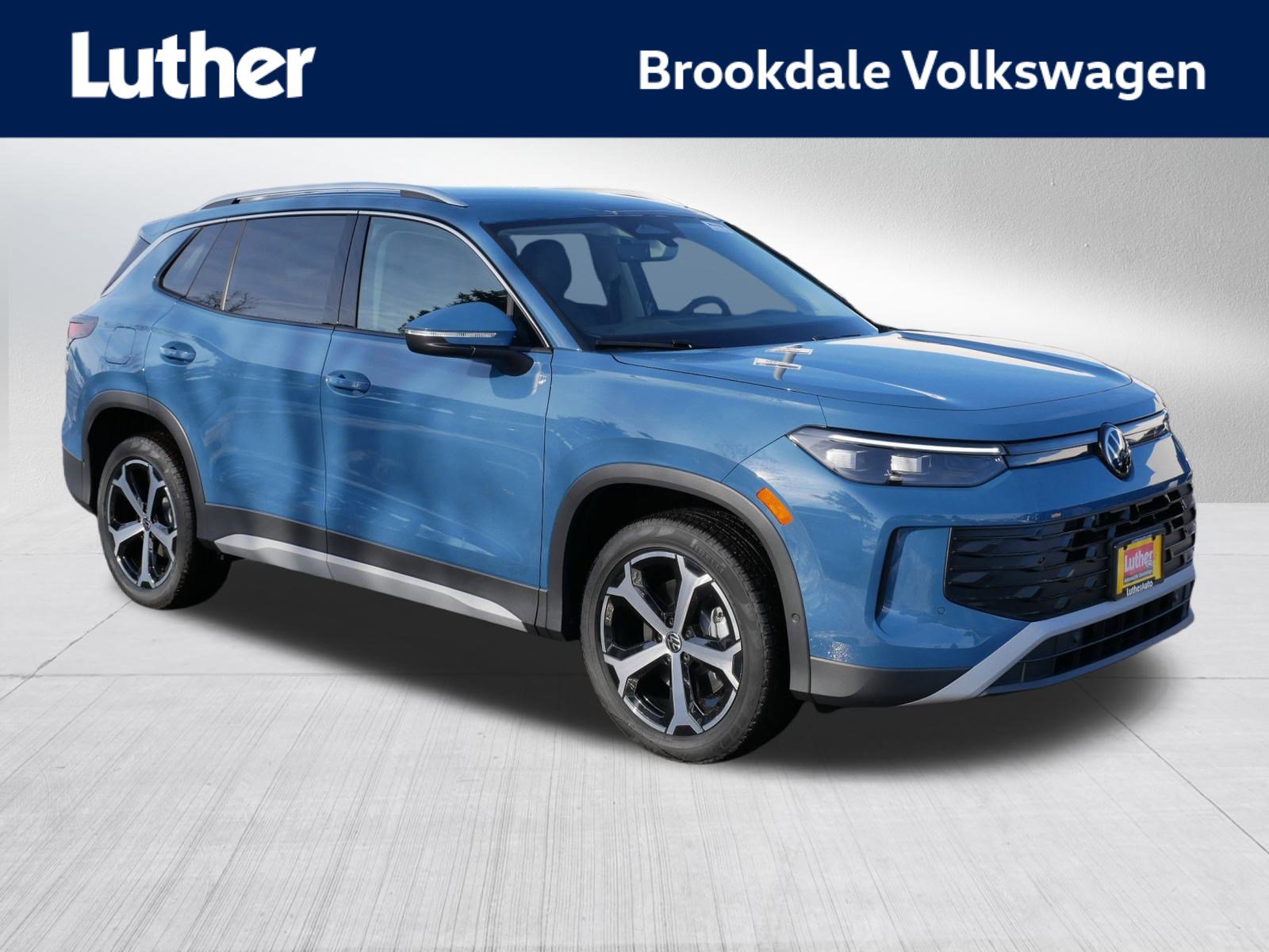 New 2026 Volkswagen Tiguan SE image 1