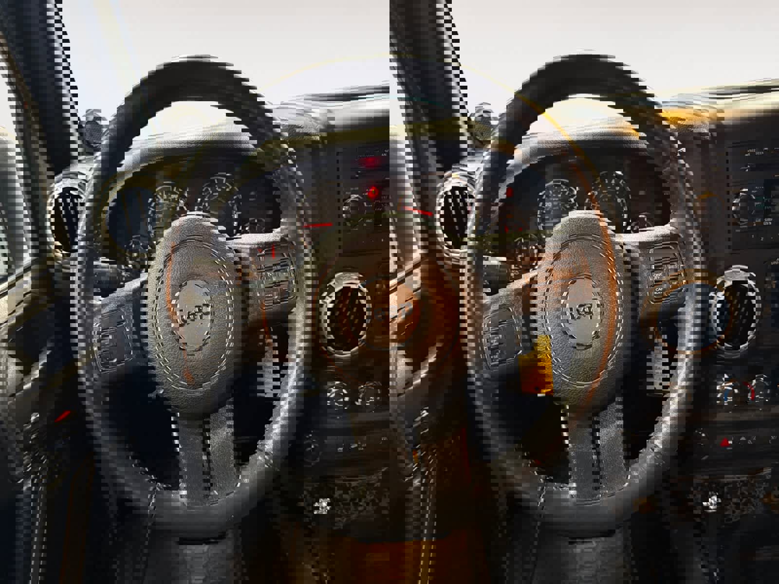 Used 2014 Jeep Wrangler Unlimited Sahara image 14