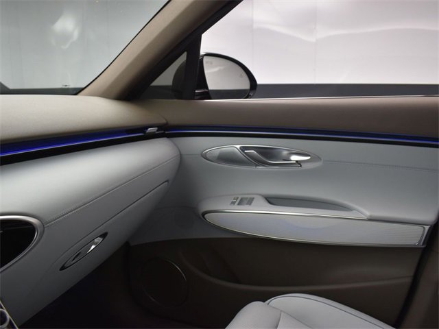 Used 2026 Genesis GV70 2.5T Advanced image 22