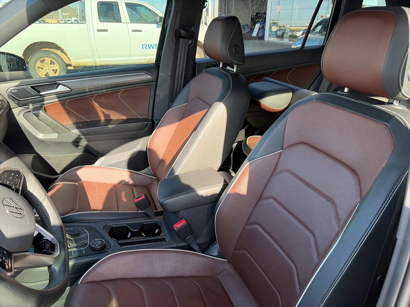 Used 2024 Volkswagen Tiguan SEL R-Line AWD/4WD image 9