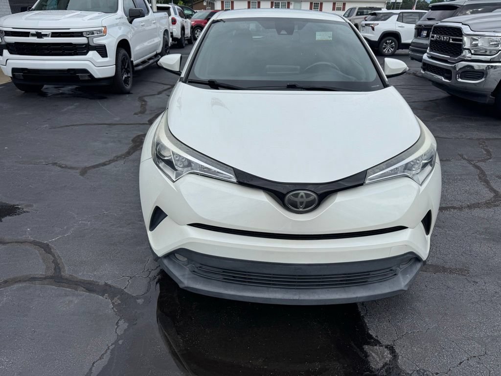 Used 2018 Toyota C-HR XLE FWD image 11