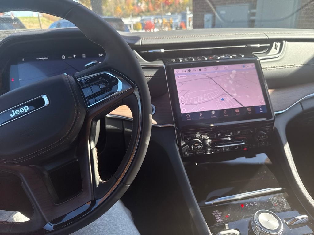 New 2025 Jeep Grand Cherokee Summit w/ Luxury Tech Group V image 12